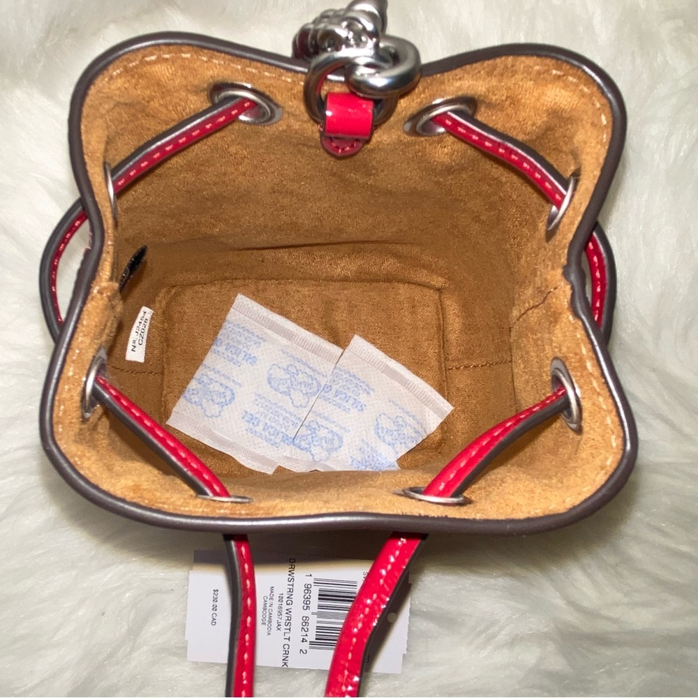 Coach ❤️ wristlet New - Picture 11 of 14